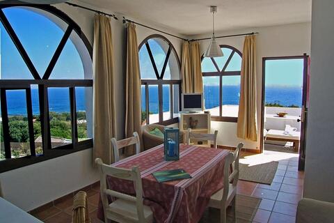 Apartamentos y Casas en Conil de la Frontera y El Palmar - Nino-Justo2.JPG