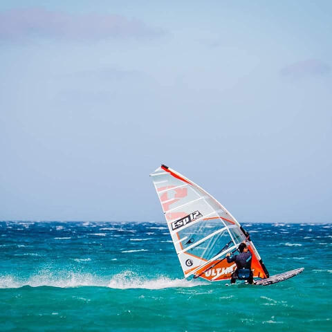 Kitesurf y Windsurf en Tarifa - Windsurf en Tarifa 05.jpg
